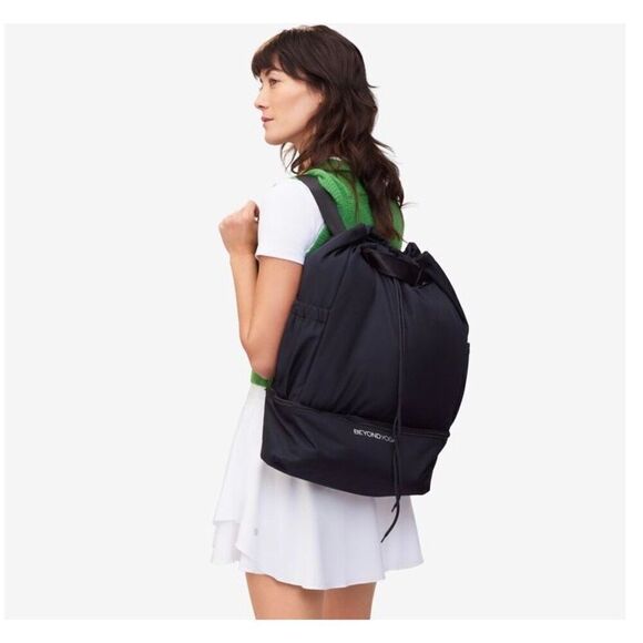 Beyond Yoga Convertible Gym Bag - Black - Picture 1 of 5